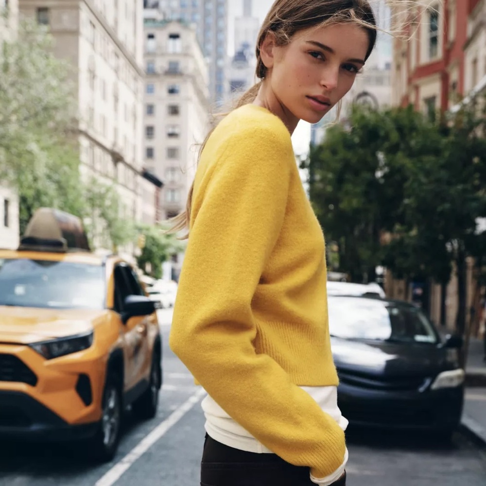Zara soft knit crop sweater 💛 - Picture 3 of 8